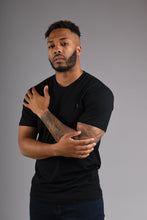 Load image into Gallery viewer, CAMDEN Crew Neck T Shirt - Black